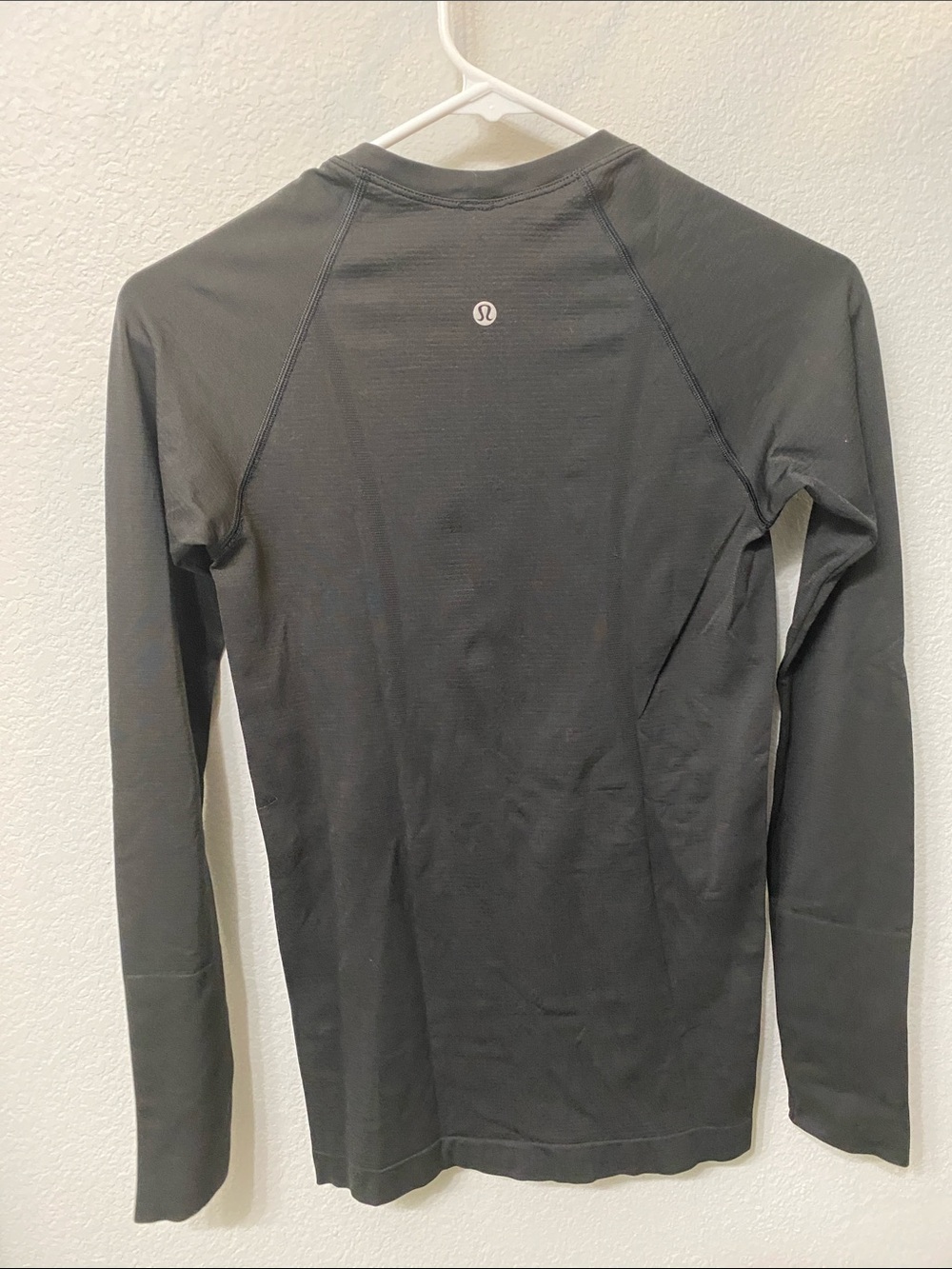 Lululemon Swiftly Tech - Picture 2 of 4